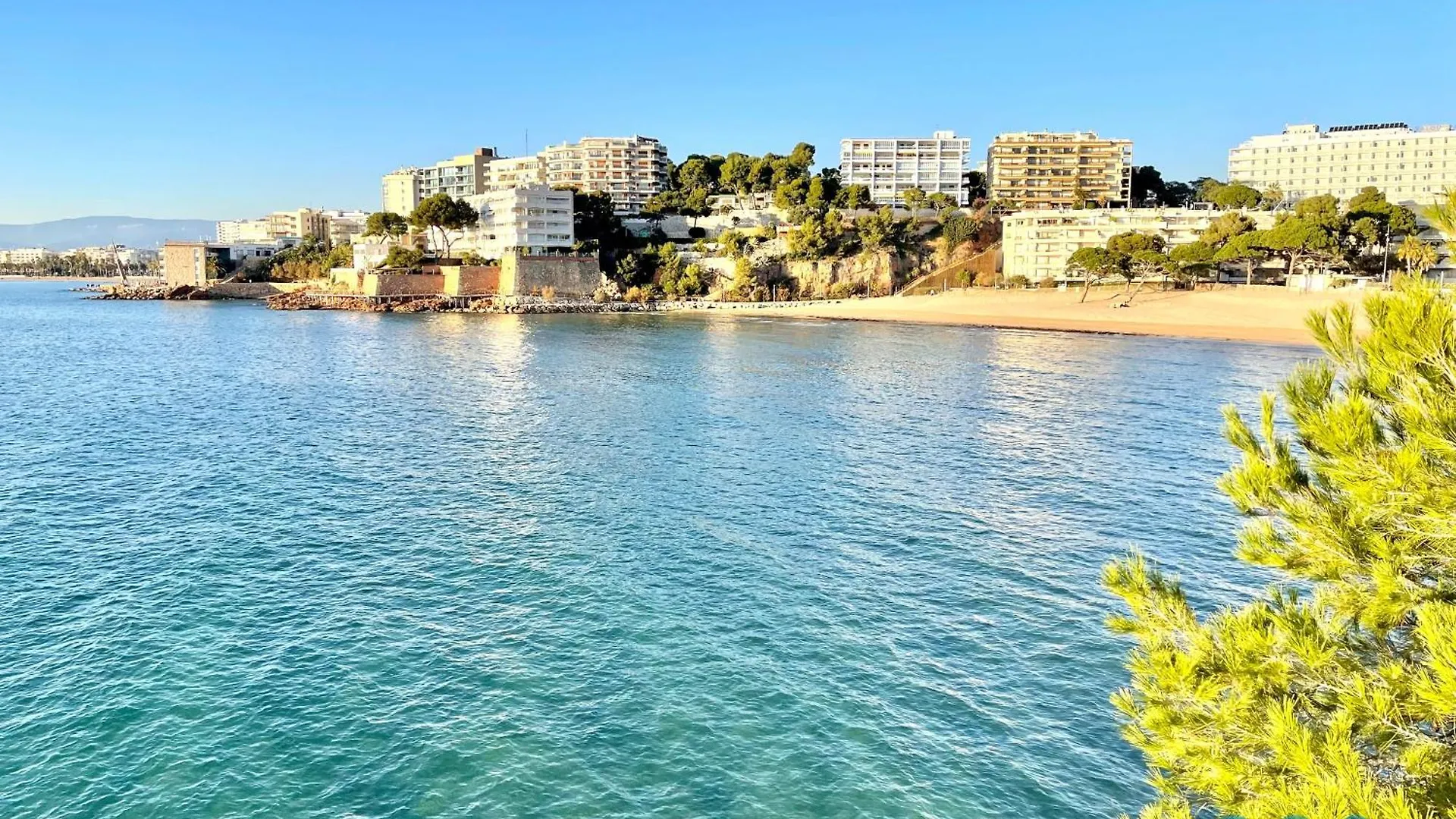 Apartbeach El Pinar Con Piscina Y Barbacoa Reus 0*,  Spain