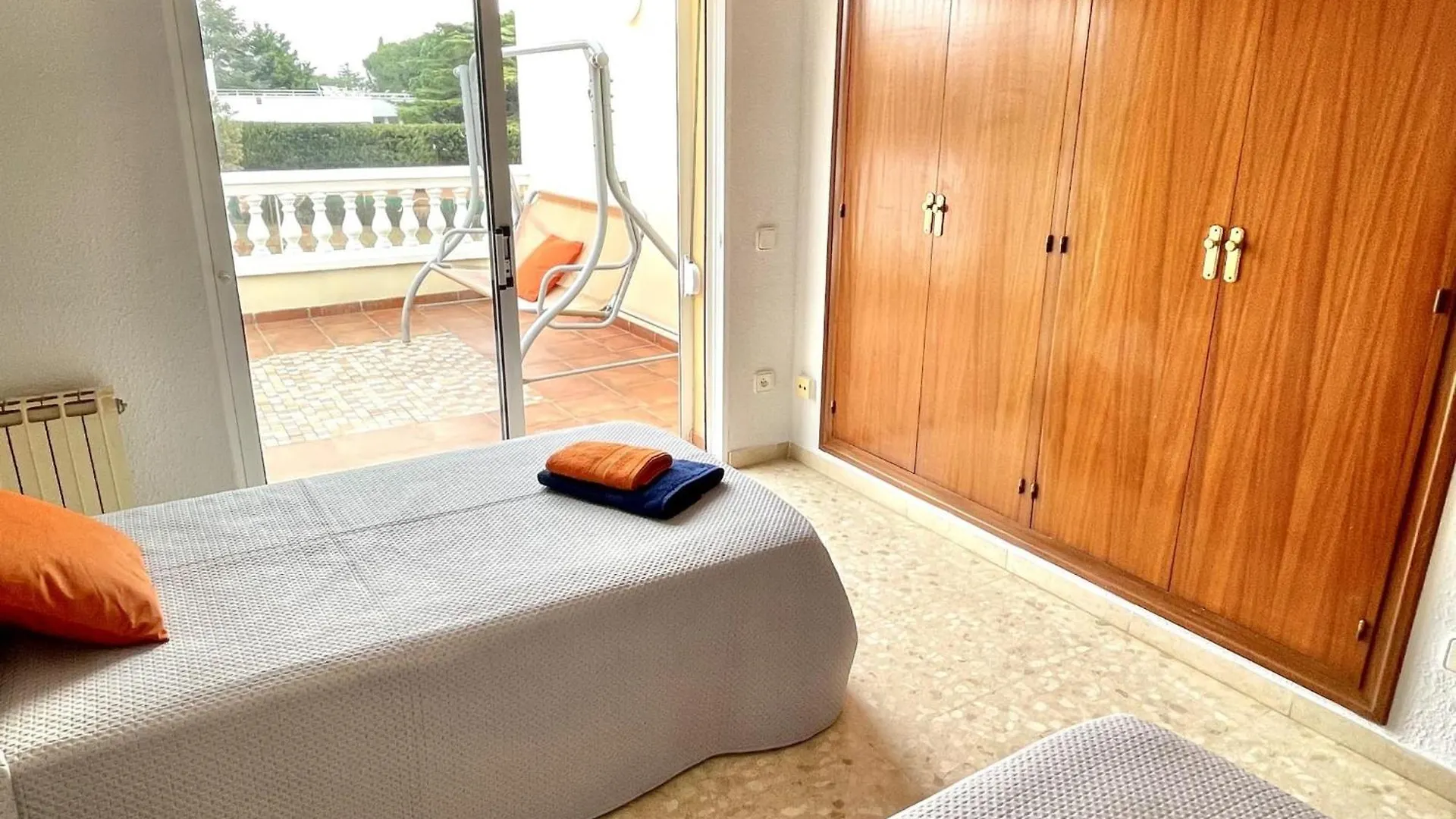 Apartbeach El Pinar Con Piscina Y Barbacoa Reus Spain