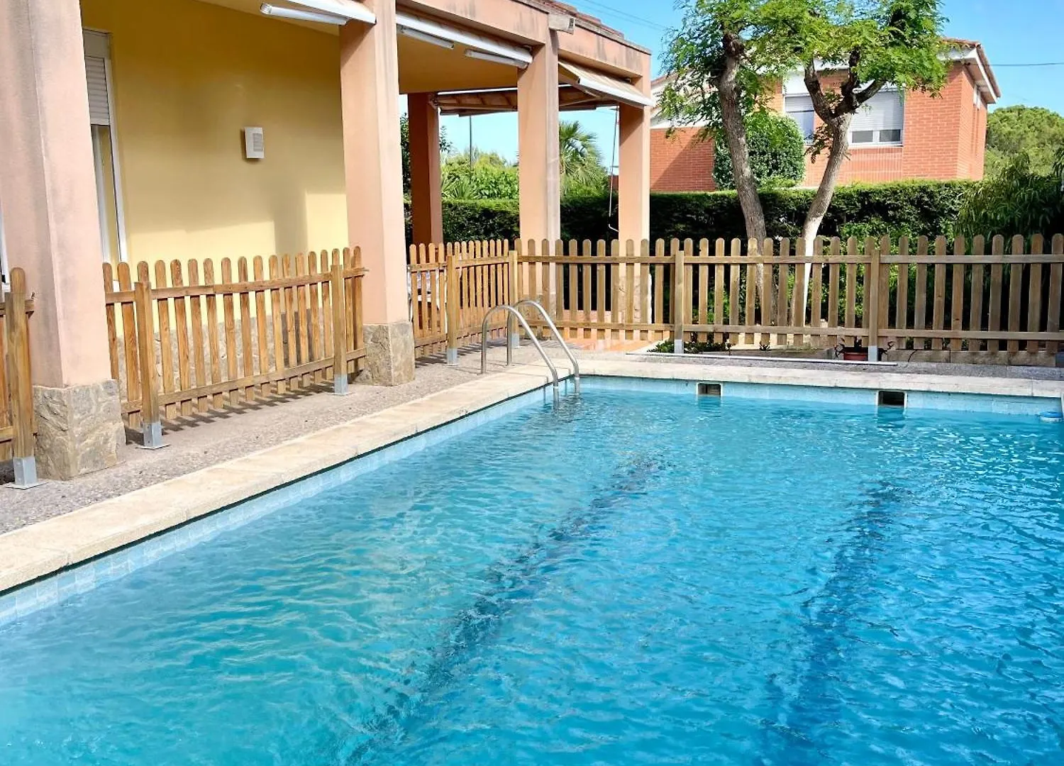 Holiday home Apartbeach El Pinar Con Piscina Y Barbacoa Reus